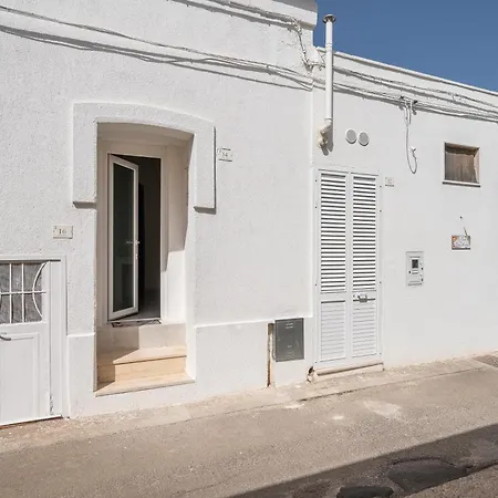 Le Corti Di Elena Martina Bed & Breakfast *